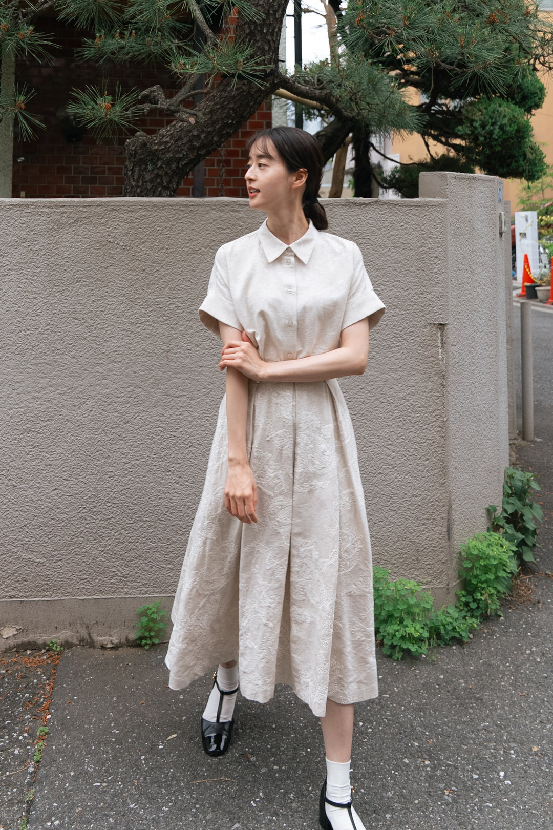 《藁の山にダイブ！》フロントタックハイウエストスカート-Ivory