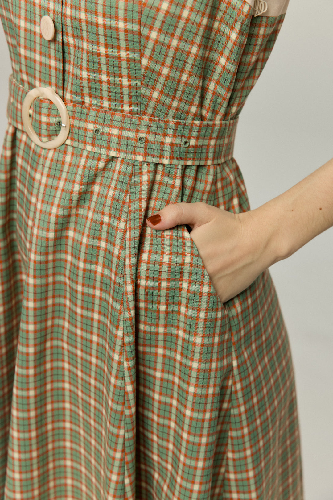 《北京ダックを持ち帰りで》ショルダーストラップハイウエストドレス-Green