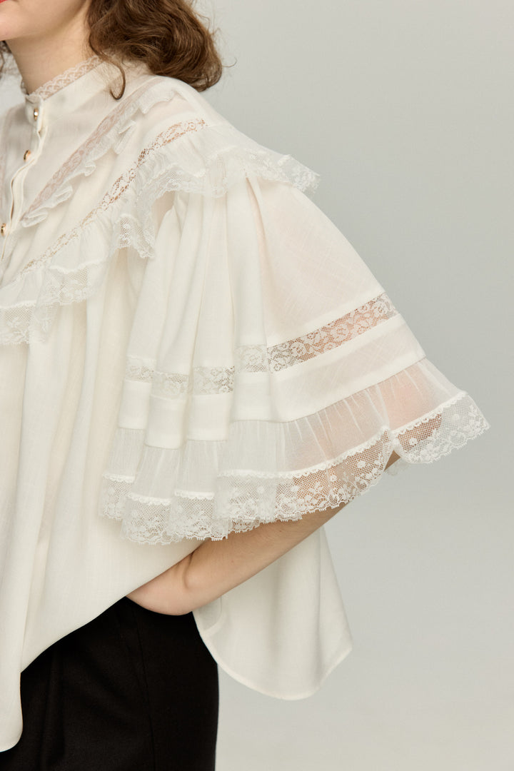 《ビビリのペギー》レースデザイントップス-White