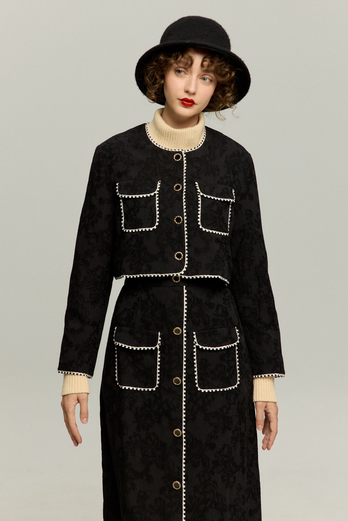 《Just Like a Scene from a Movie》Chain Braid-Trimmed Jacket – Black