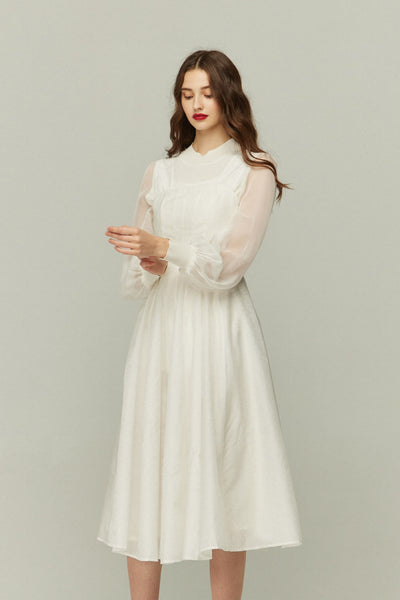 《グルメ番組はこの衣装で》フラワーエンブロイダリーハイウエストドレス-Off White