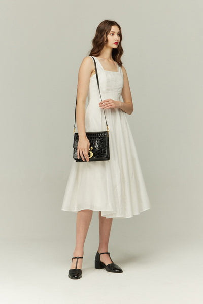 《グルメ番組はこの衣装で》フラワーエンブロイダリーハイウエストドレス-Off White