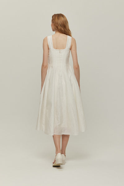 《グルメ番組はこの衣装で》フラワーエンブロイダリーハイウエストドレス-Off White