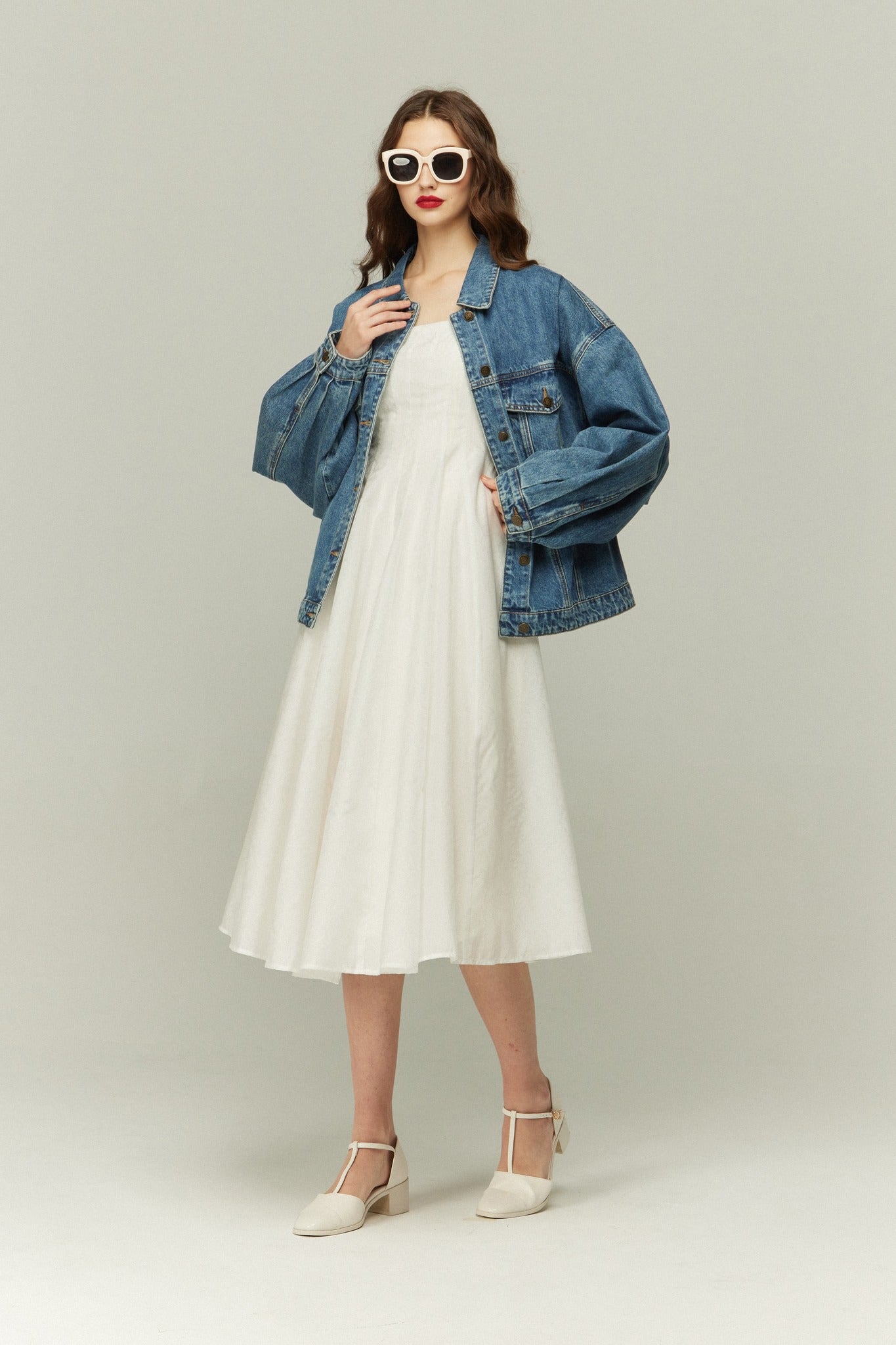 《グルメ番組はこの衣装で》フラワーエンブロイダリーハイウエストドレス-Off White