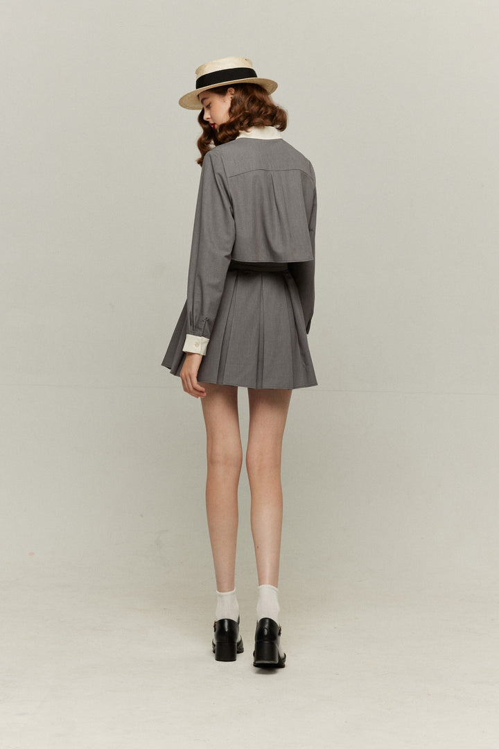 《どのボタンを押してみる？》バイカラークロップドトップス-Gray