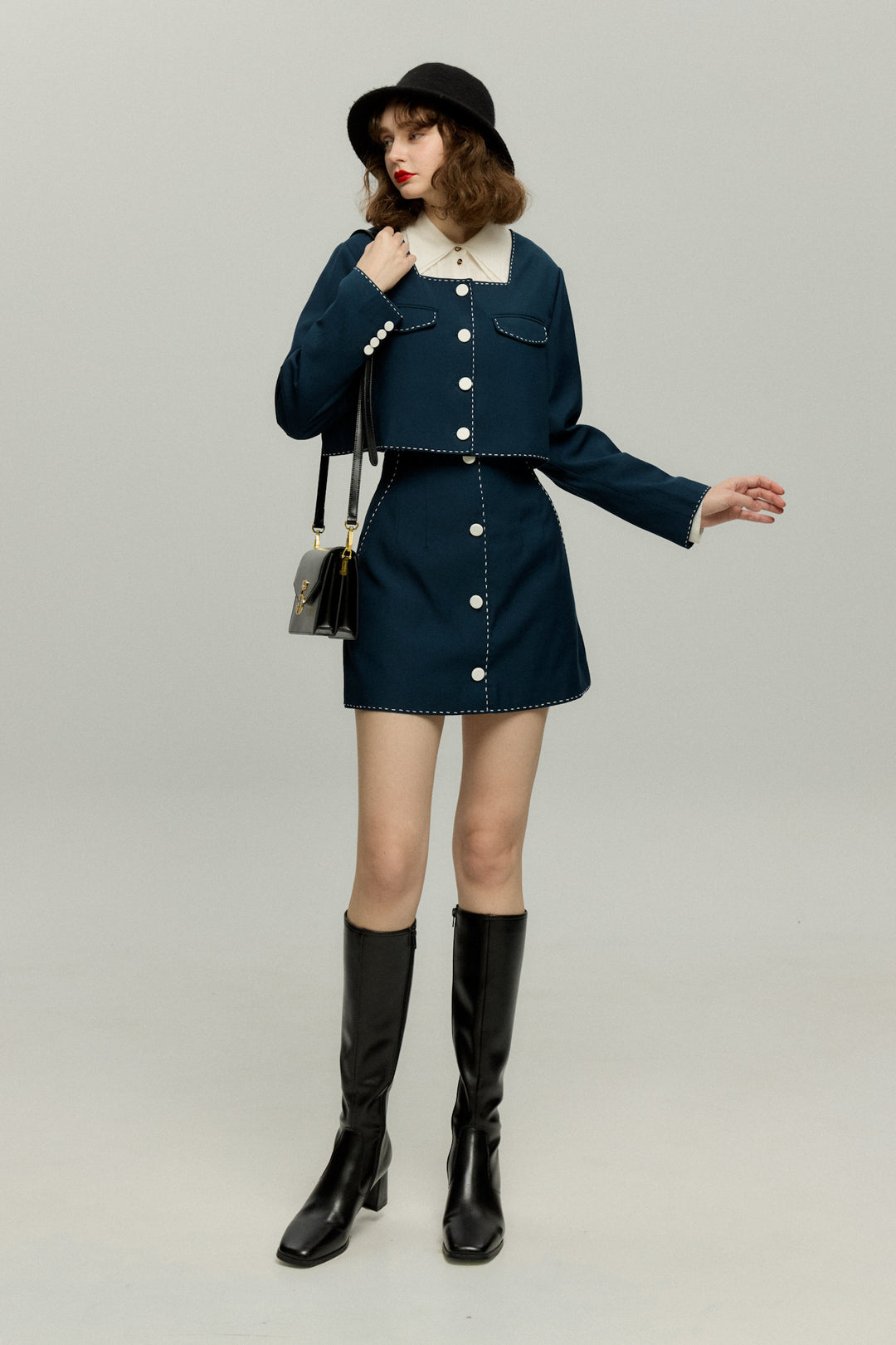 《ヘレンは甘い物を食べない》クロップドジャケット-Navy