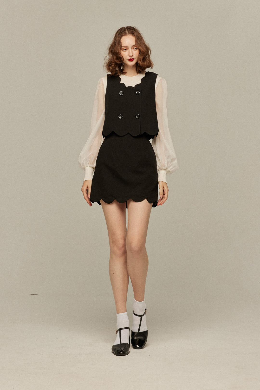 《そばかすができた》スカラップデザインダブルブレストベスト-Black