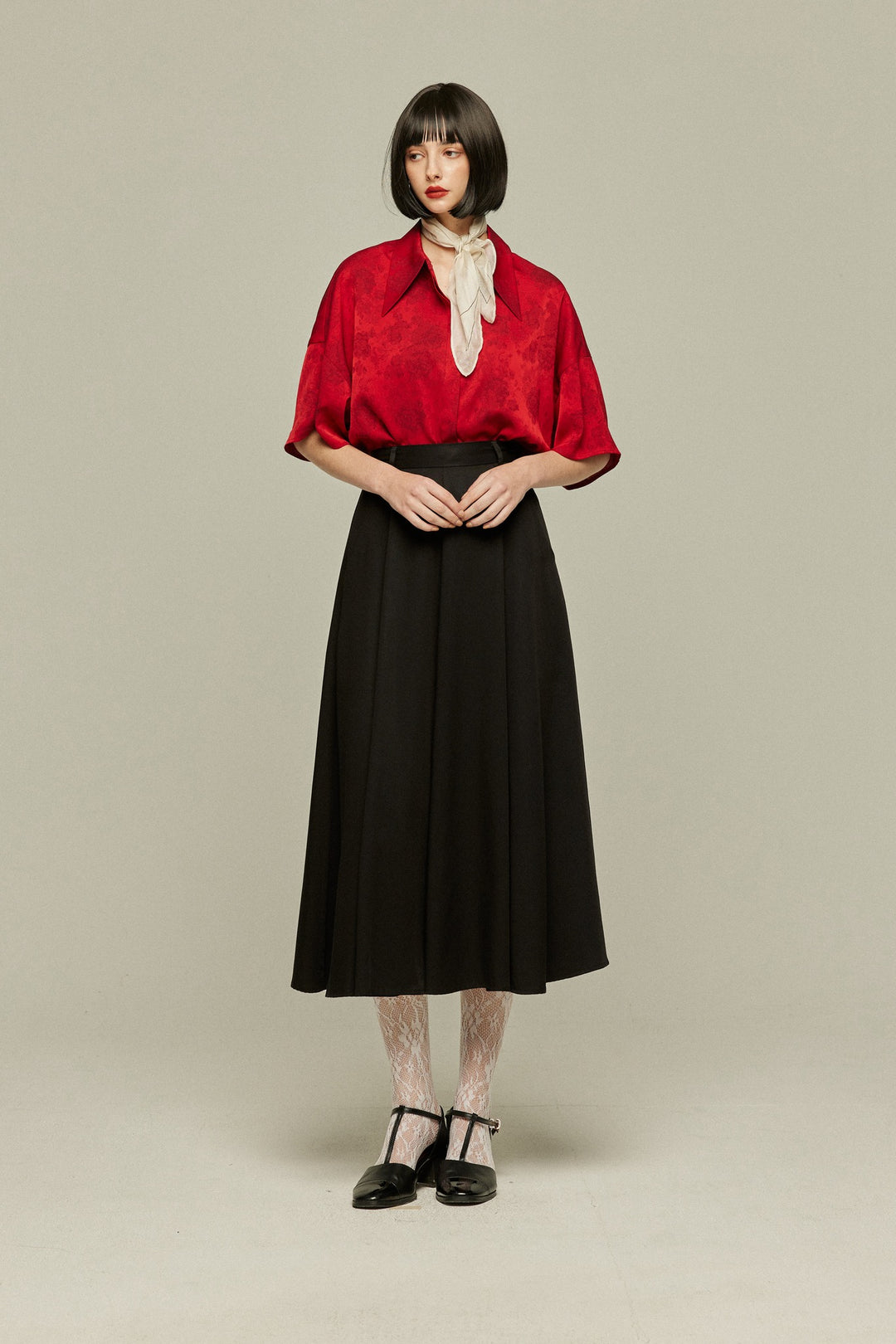 《ステージに花束を投げて》シノワズリジャガードブラウス-Red