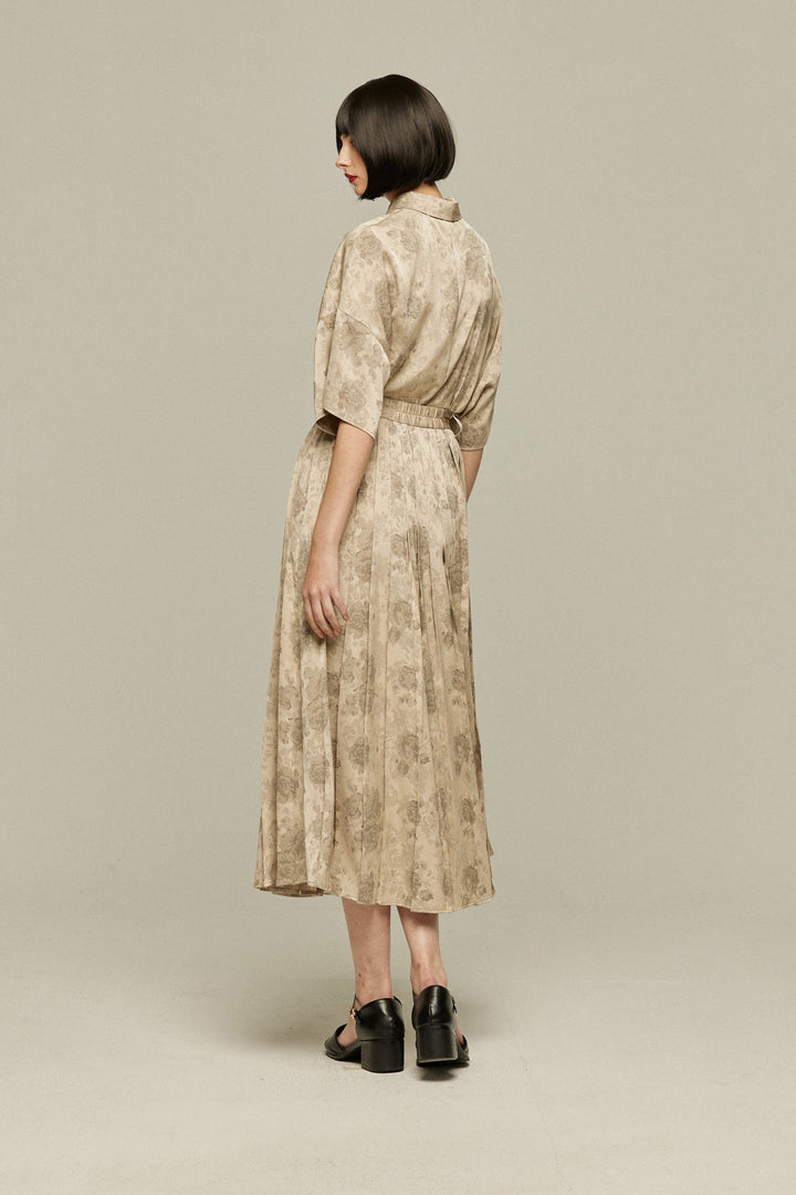 《ステージに花束を投げて》シノワズリハイウエストプリーツスカート-Beige