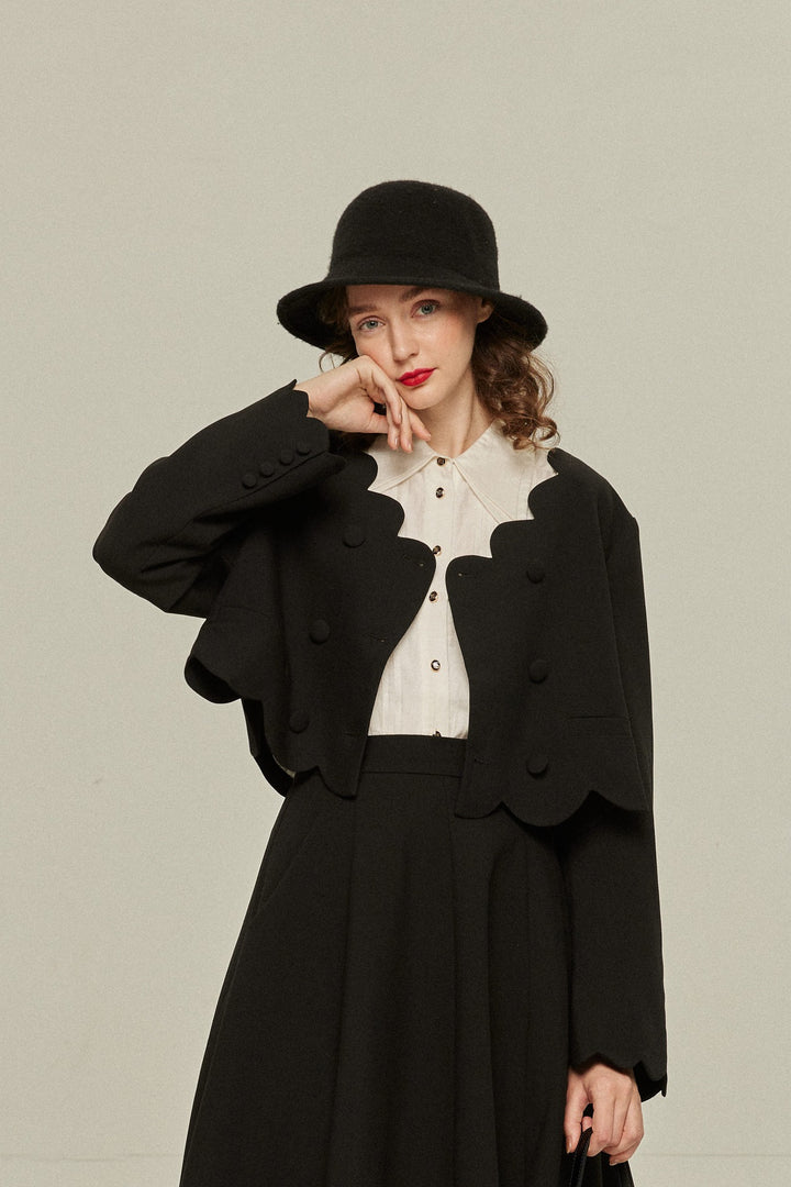 《アンティークオークション》スカラップデザインクロップドトップス-Black