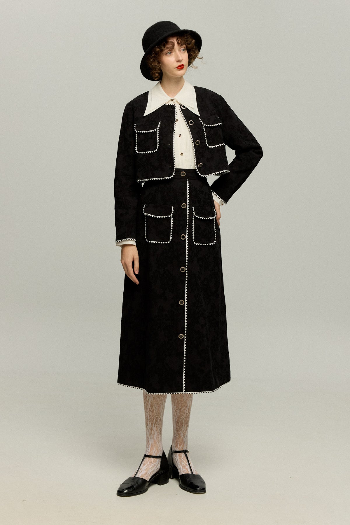 《Just Like a Scene from a Movie》Chain Braid-Trimmed Jacket – Black