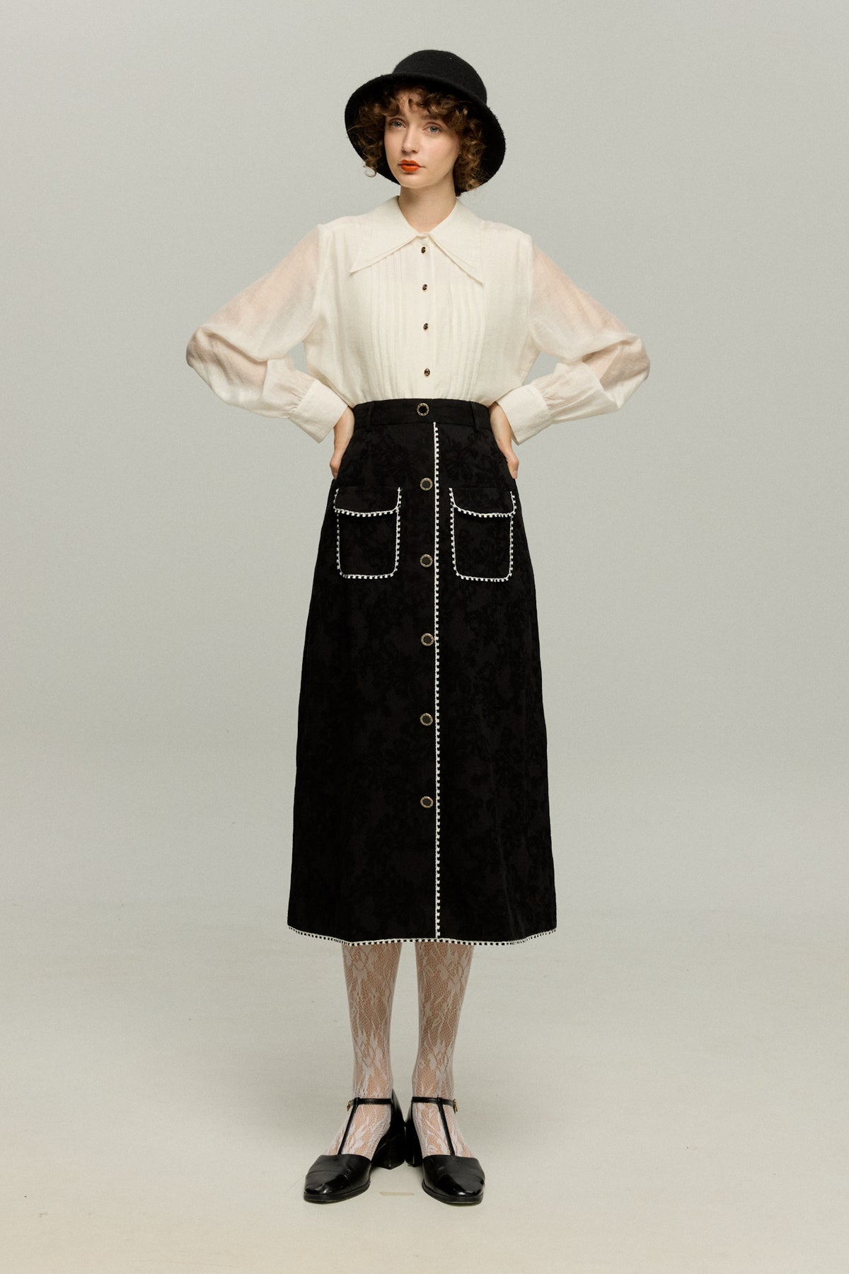 《Just Like a Scene from a Movie》Chain Braid-Trimmed Jacket – Black