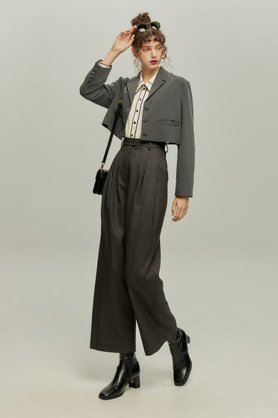 《枕の下に隠したラッキーチャーム》クロップドジャケット-Gray