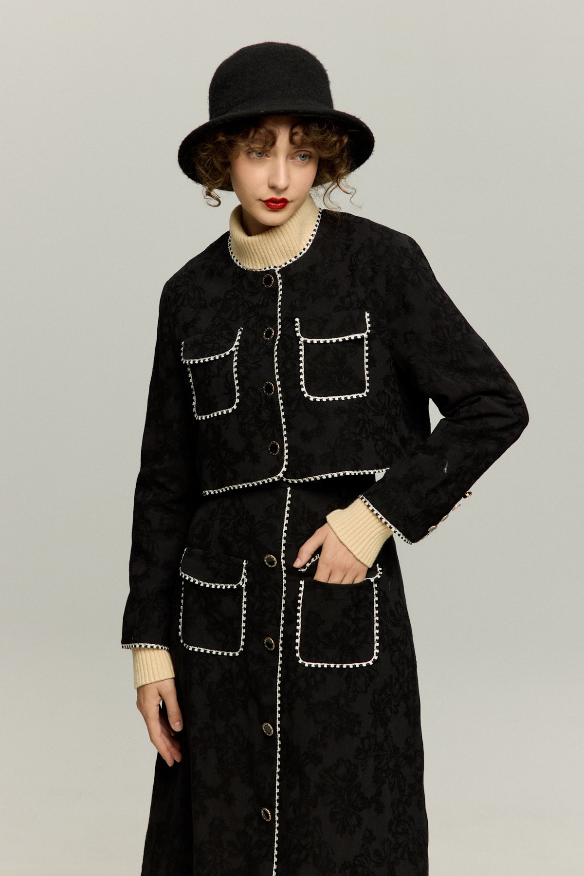 《Just Like a Scene from a Movie》Chain Braid-Trimmed Jacket – Black