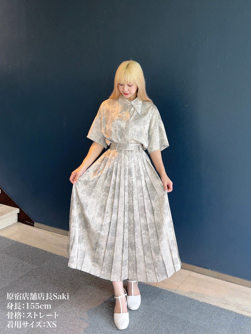 《ステージに花束を投げて》シノワズリハイウエストプリーツスカート-Beige