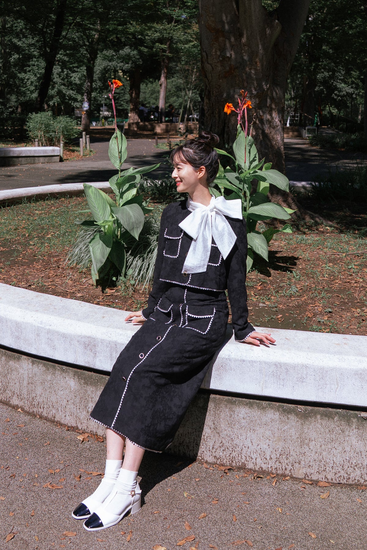 《Just Like a Scene from a Movie》Chain Braid-Trimmed Jacket – Black