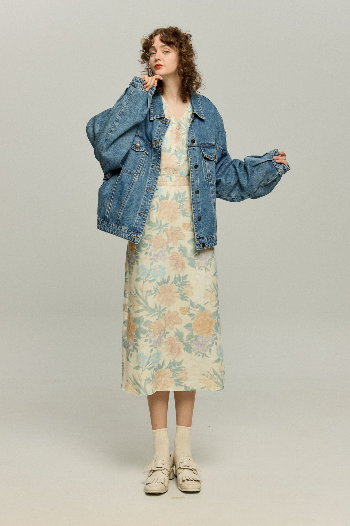 《一緒に花火大会に行かない？》Vネックトップス-Light color