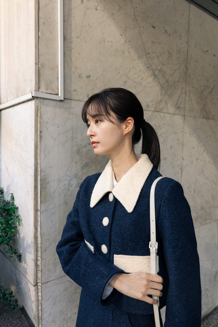《ネイルサロンを予約しました 》ボタンダウンジャケット-Navy