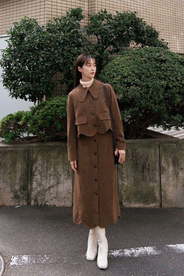 《Pinch My Cheek Hard》 Big color scallop design jacket-Coffee