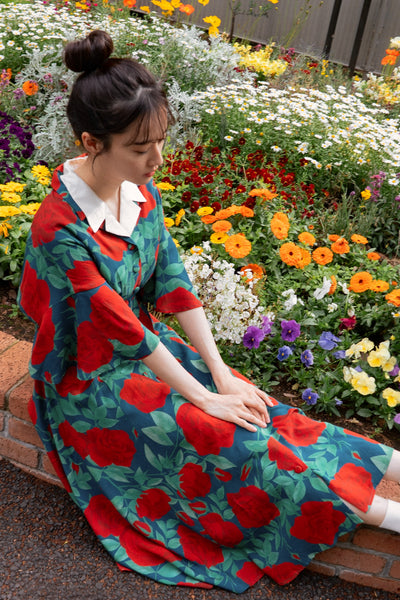 《お花畑でお昼寝》フラワーパターンドレス-Navy