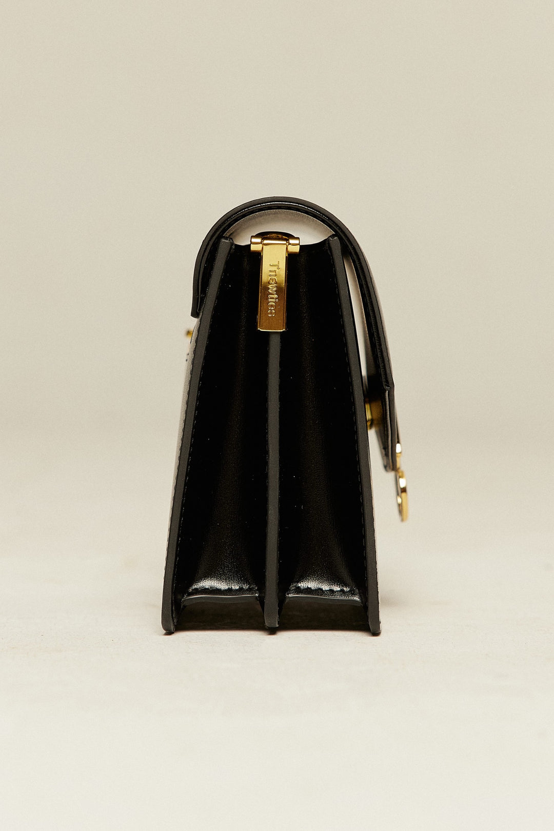 No.5本革ショルダーバッグ-Black