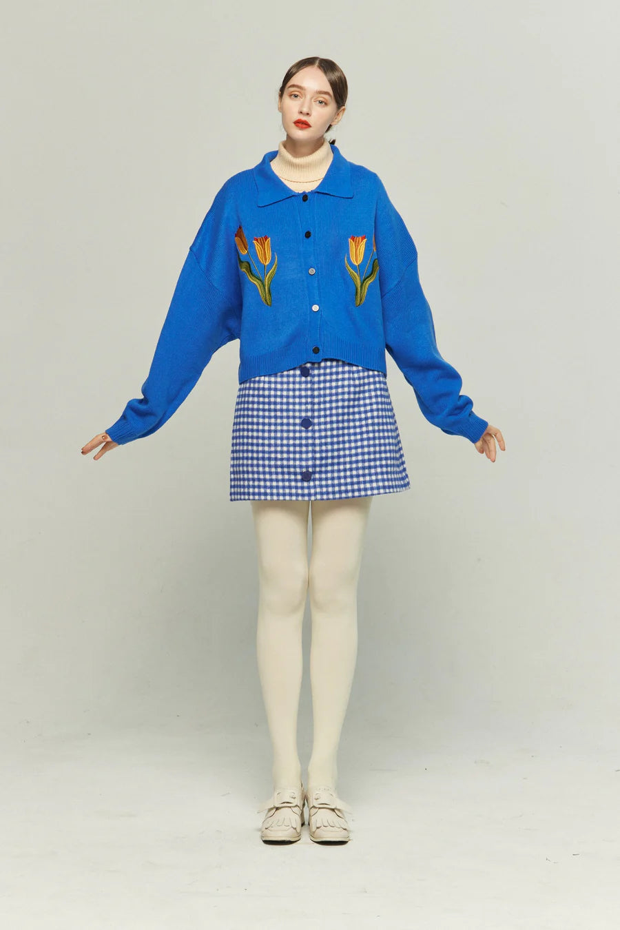 《ウィッグとサングラスをして》ギンガムチェックハイウエストスカート-Blue