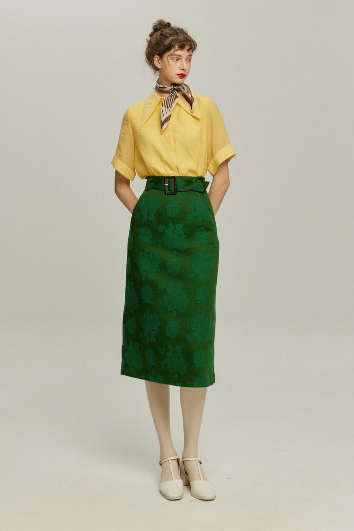 [I ate too many potato chips] Pointed collar roll-up shirt-Yellow