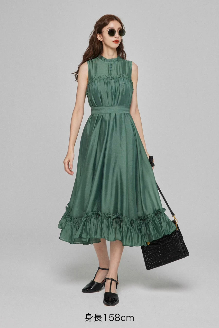 [On the sparkling lake surface] Ruffle trim dress-Dark green