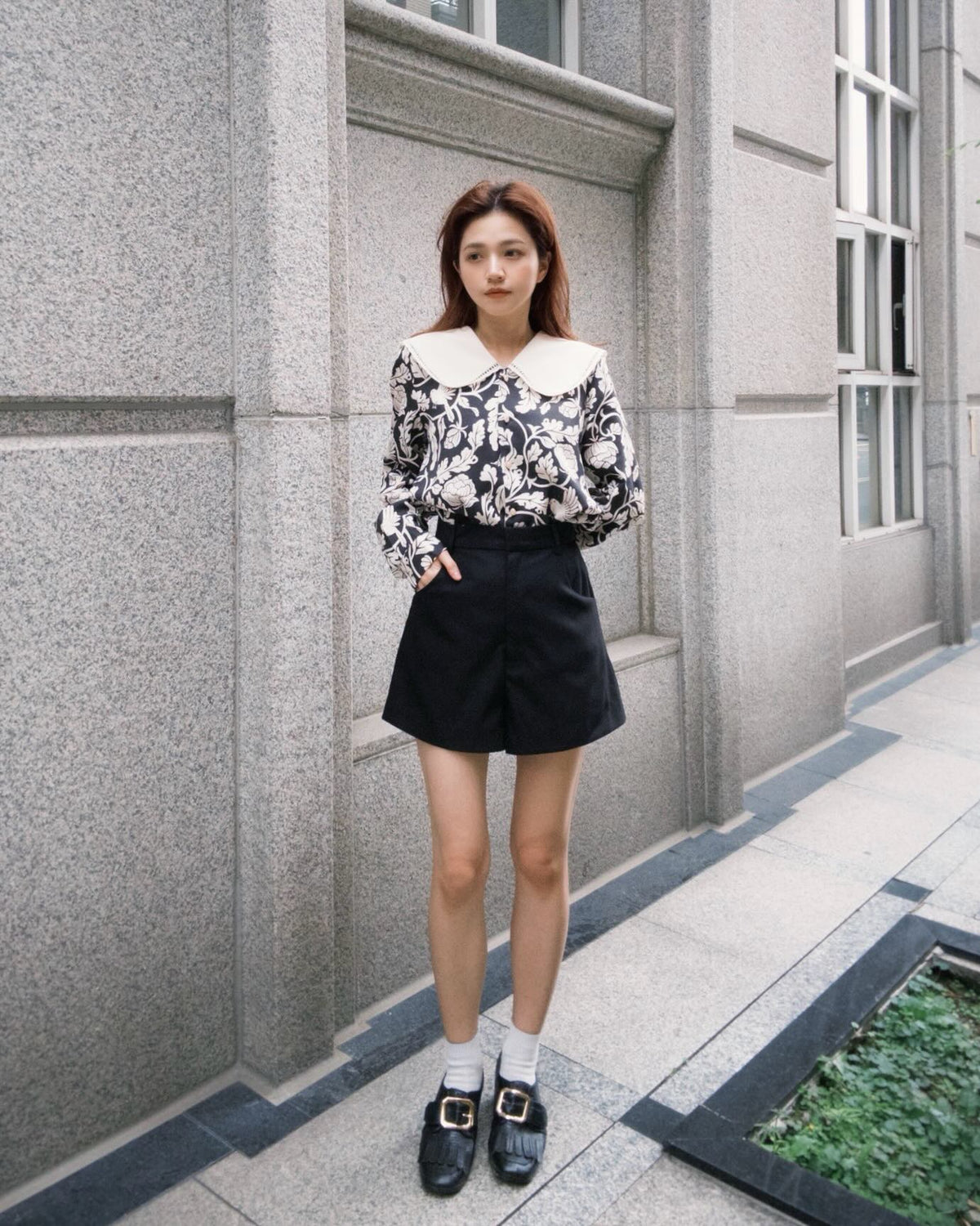 《Look! It's a canary! 》Sailor collar chinoiserie blouse-Black 着用例 159cm
      トップスS、ボトムスS着用