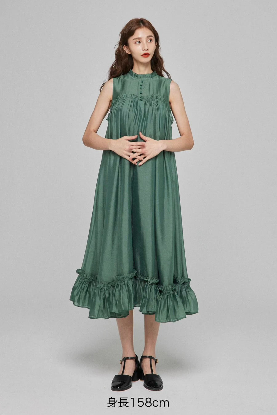 [On the sparkling lake surface] Ruffle trim dress-Dark green