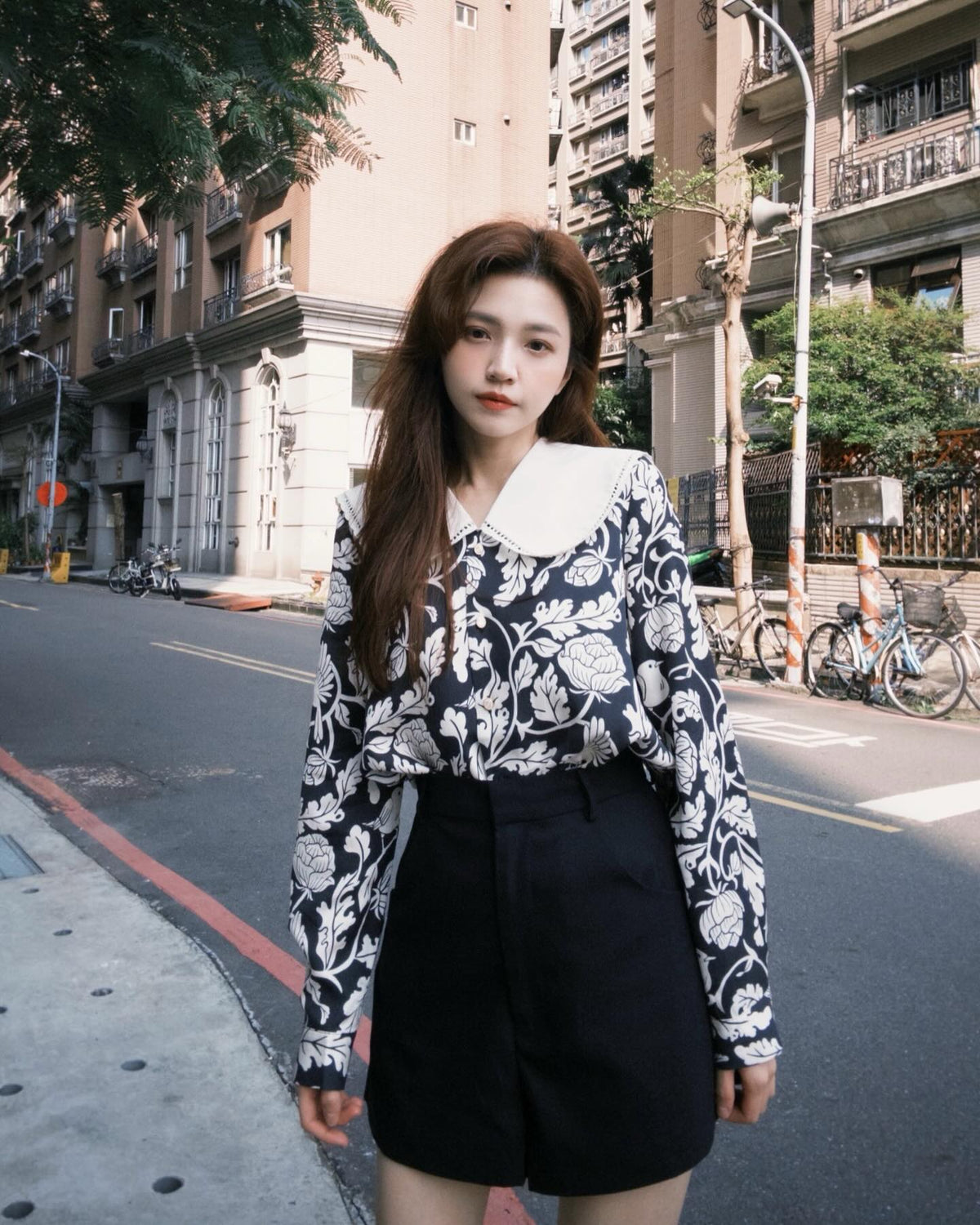 《Look! It's a canary! 》Sailor collar chinoiserie blouse-Black 着用例 159cm
      トップスS、ボトムスS着用