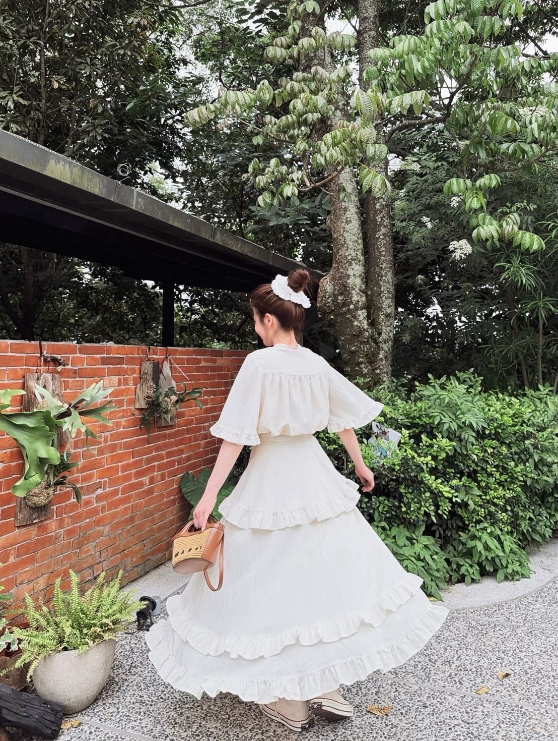 《Chant the moon spell》Flare sleeve frill blouse-Ivory 着用例 156cm
      トップスS、ボトムスS着用