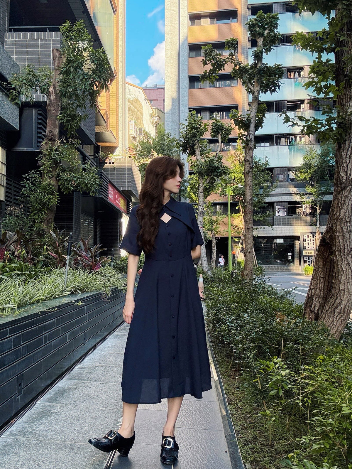 《With a flick of magic》Classical shirt dress-Navy 着用例 159cm
      ドレスS着用