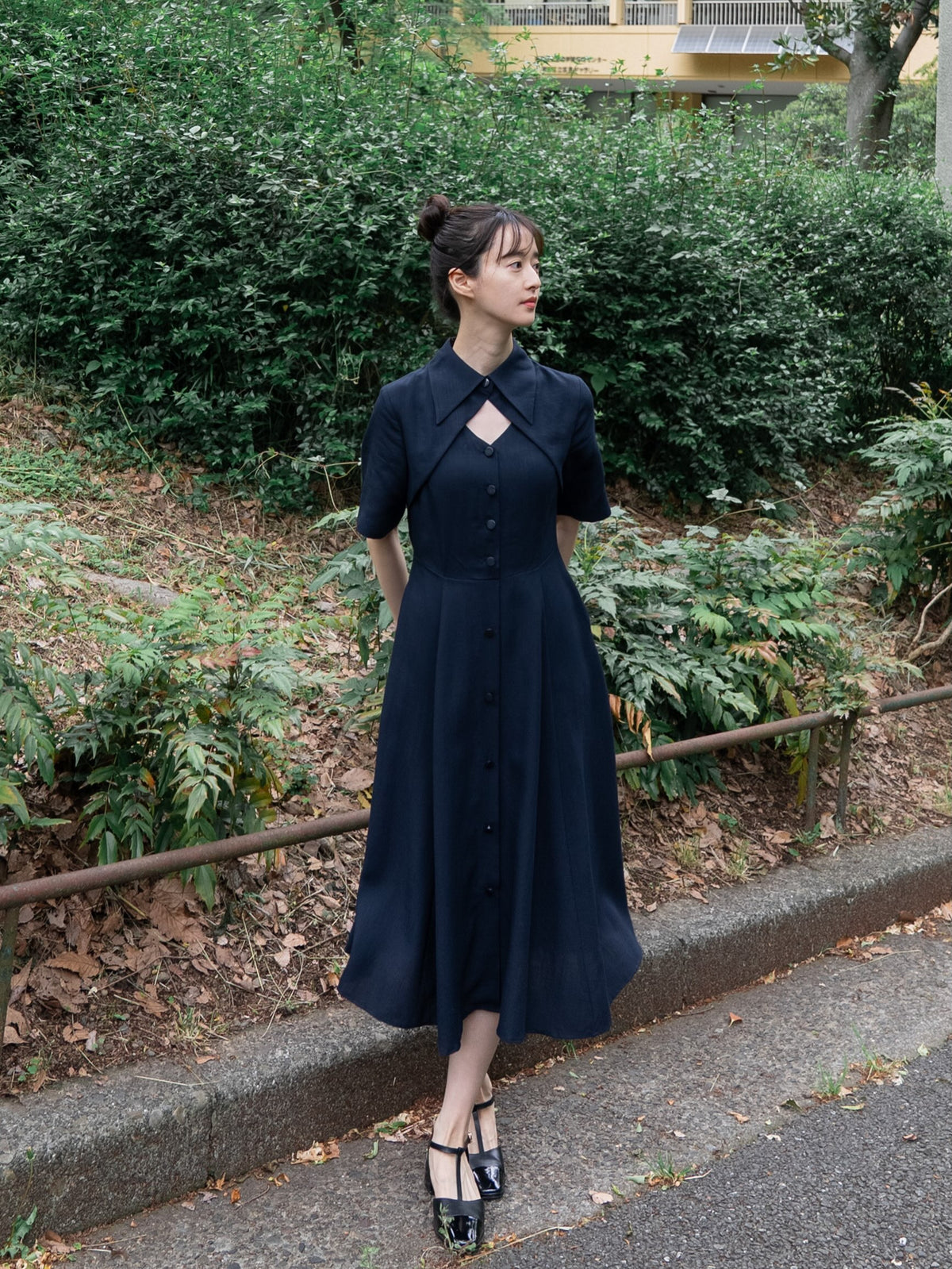《With a flick of magic》Classical shirt dress-Navy 着用例 164cm
      ドレスS着用