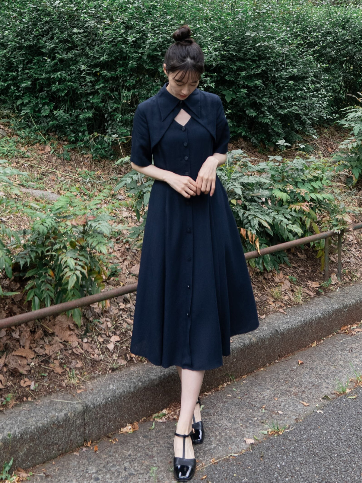 《With a flick of magic》Classical shirt dress-Navy 着用例 164cm
      ドレスS着用