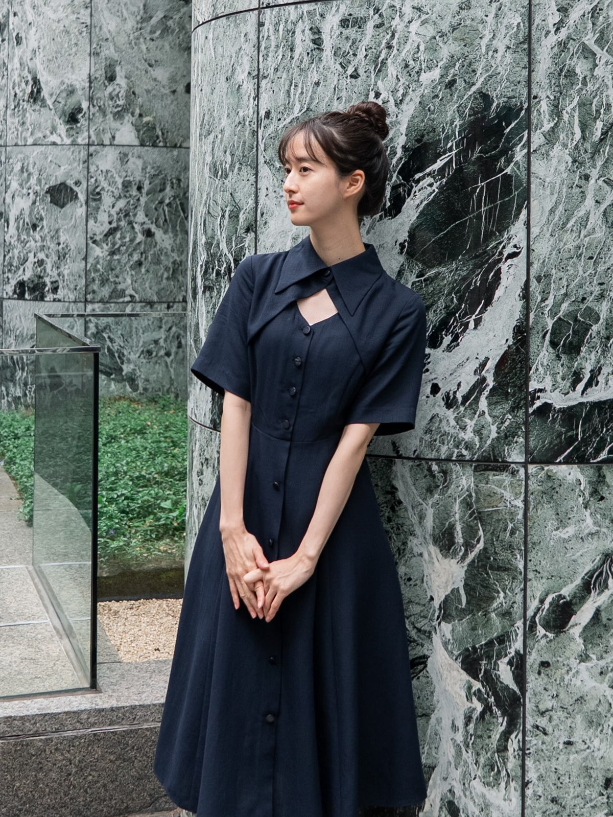 《With a flick of magic》Classical shirt dress-Navy 着用例 164cm
      ドレスS着用