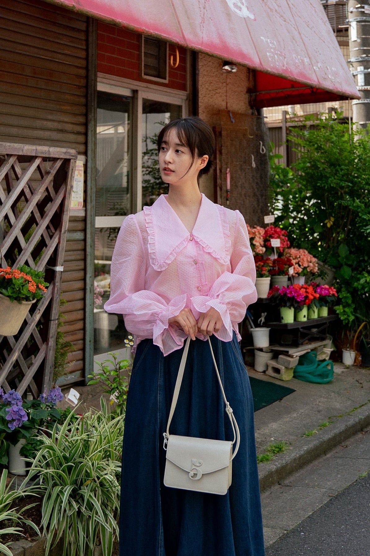 《メリーがまた嫉妬している》シースルーフリルブラウス-Pink