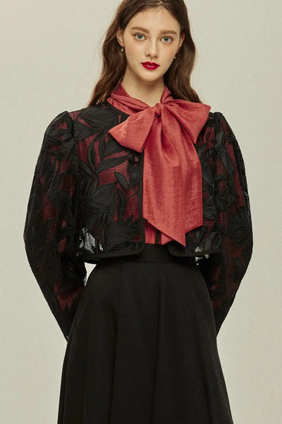 《ルーシーと入れ替わった》インナー付きボタニカルパターンサマージャケット-Black