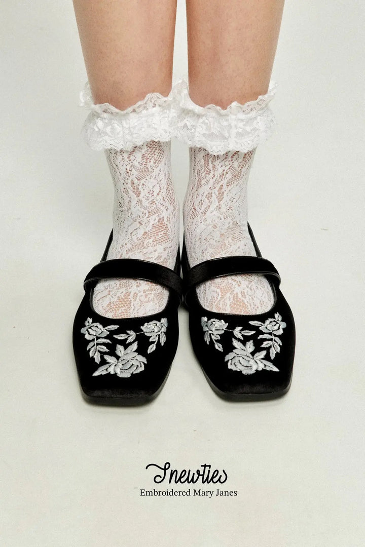 TNEWTIESオリジナル刺繍パンプス-Black
