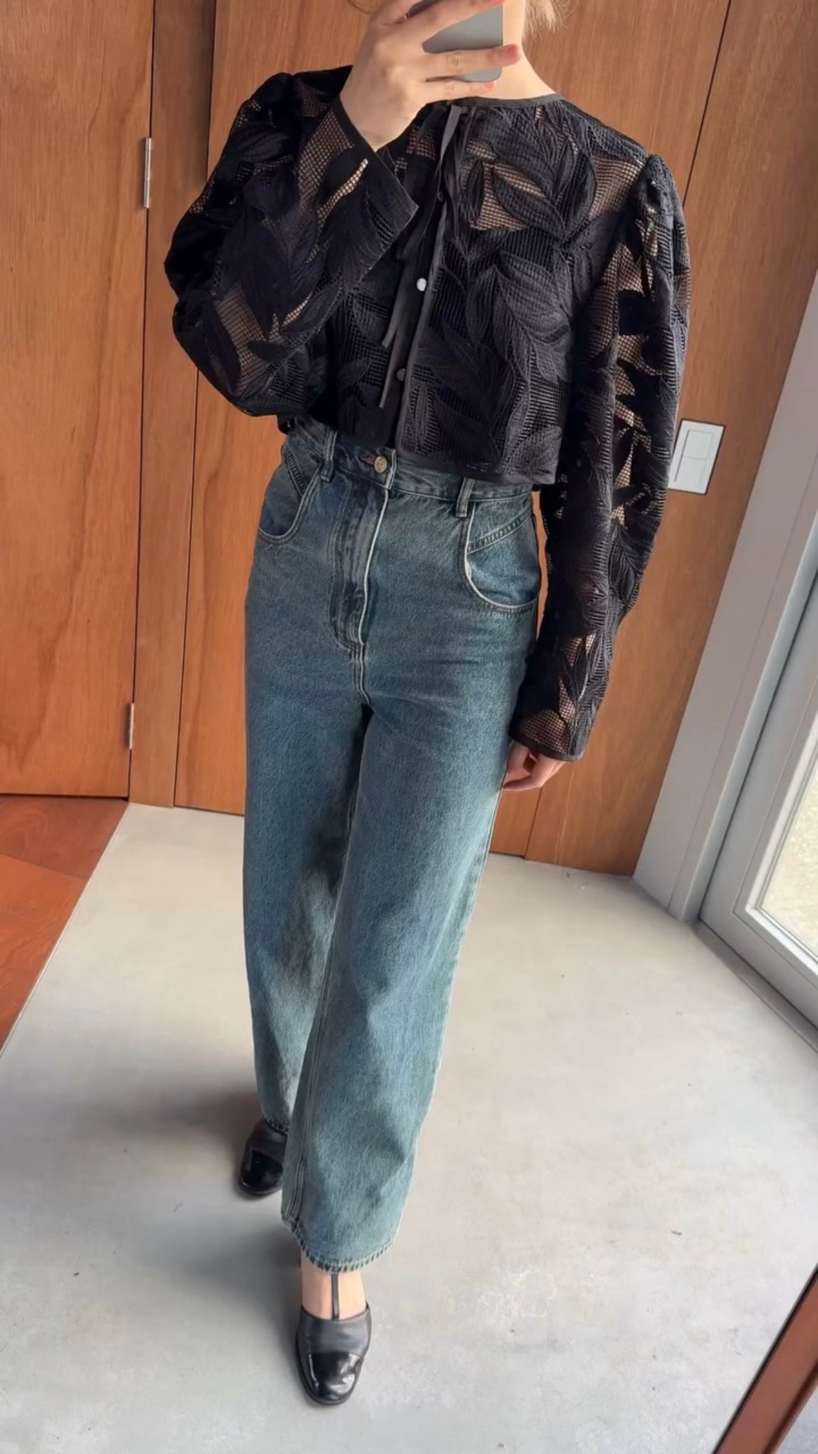 《ルーシーと入れ替わった》インナー付きボタニカルパターンサマージャケット-Black