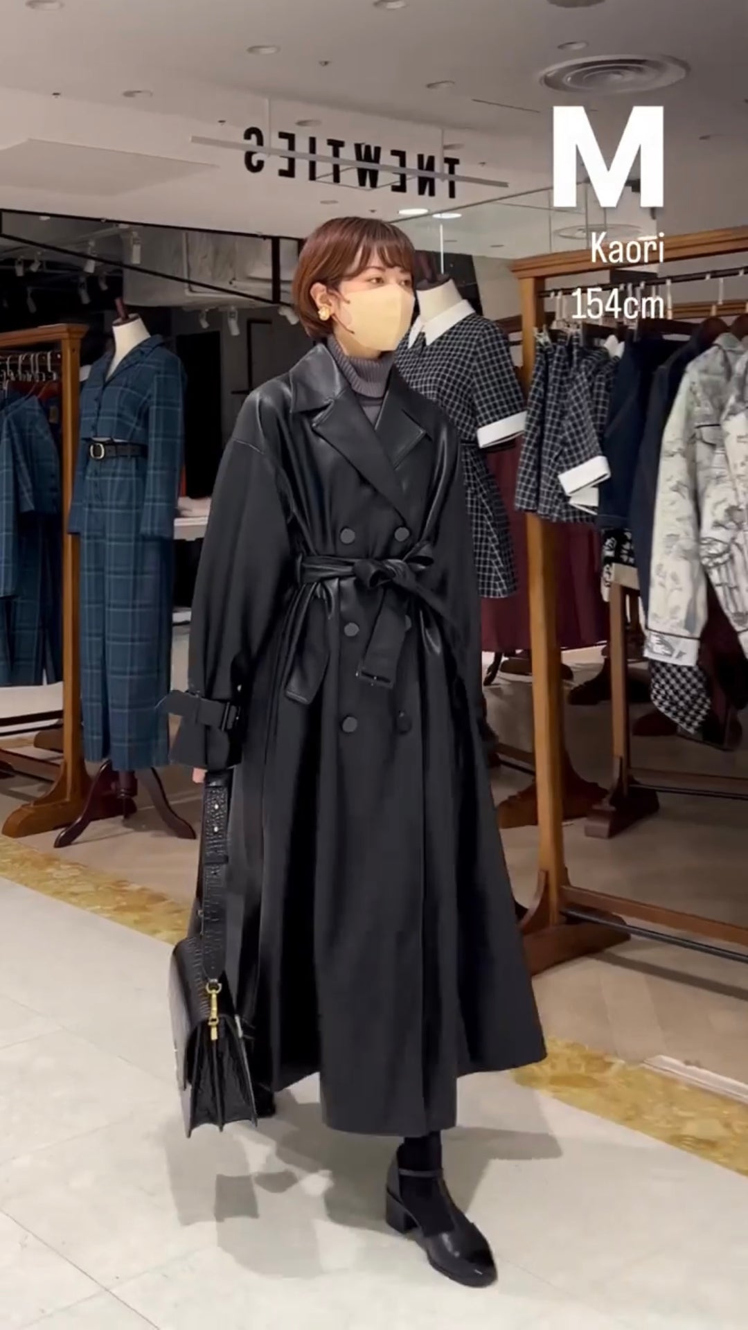 《黒幕の登場》ダブルブレストフェイクレザーコート-Black