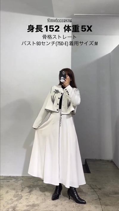 《櫛はいりません》フラワーエンブロイダリートップス-Black