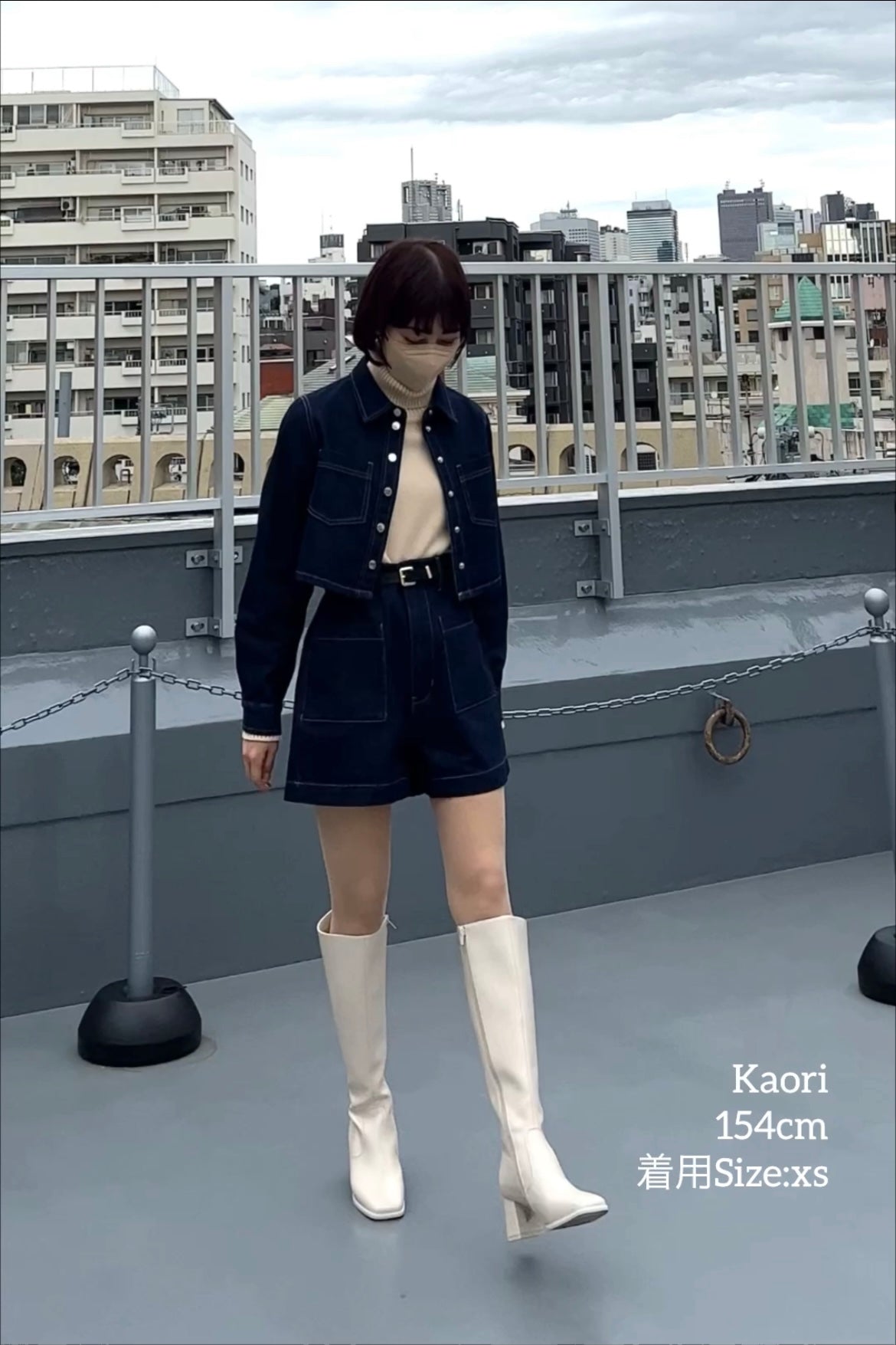 《無料のお菓子はどこにある？》ハイウエストショートデニムパンツ-Navy