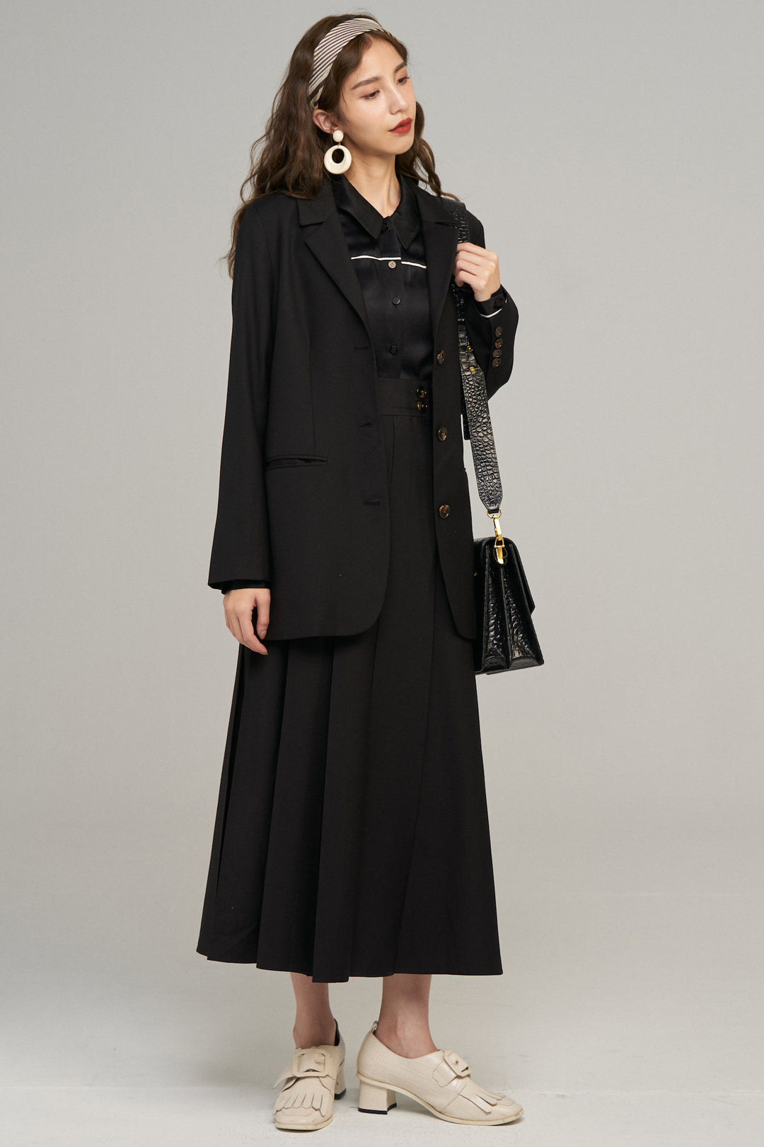 "I have to hang up" Removable pleated jacket (Copy)