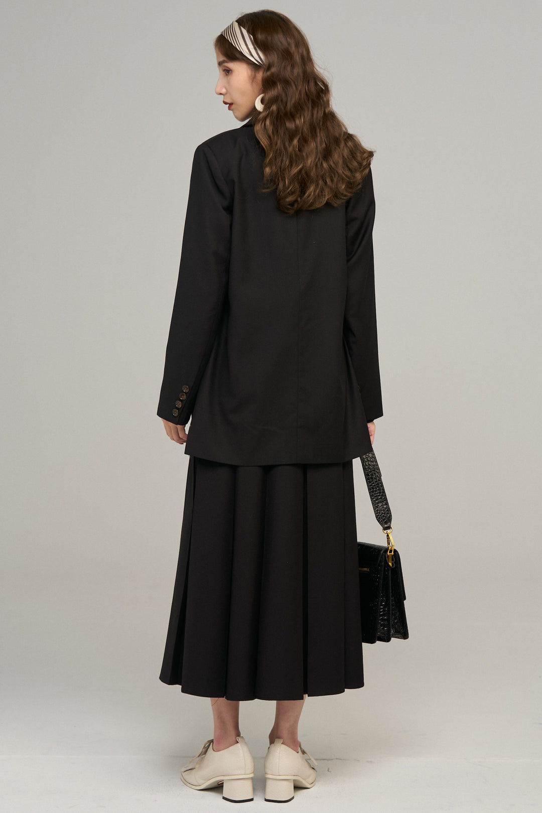 "I have to hang up" Removable pleated jacket (Copy)