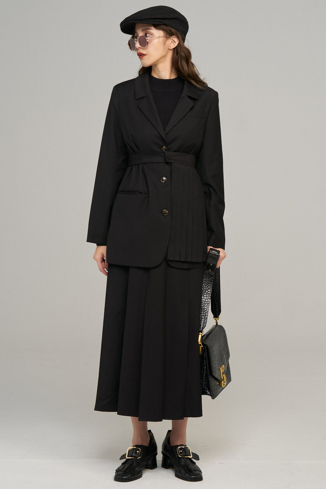 "I have to hang up" Removable pleated jacket (Copy)