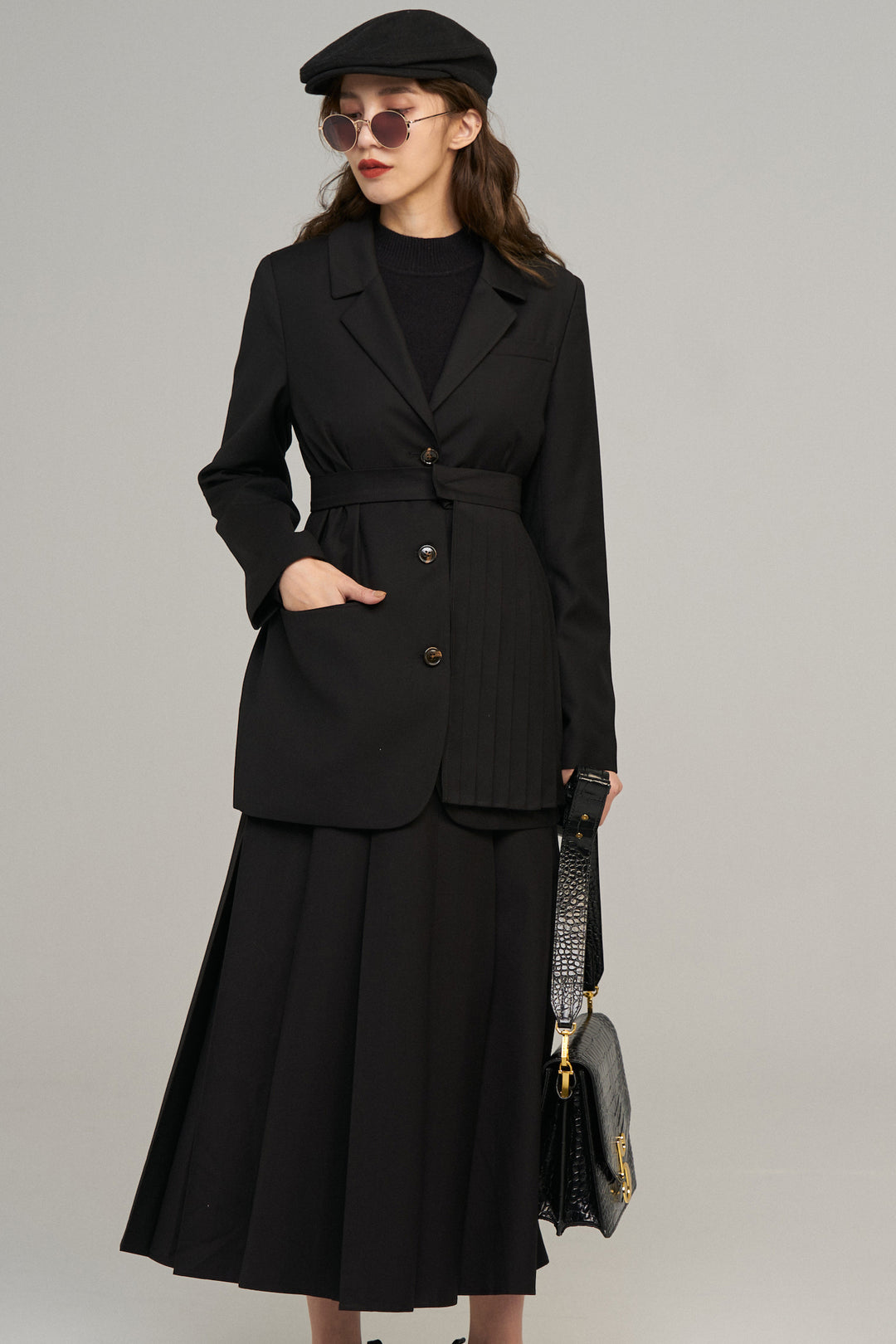 "I have to hang up" Removable pleated jacket (Copy)