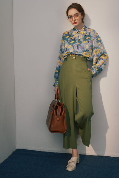 《木の枝で地図を描いて》ハイウエストスリットパンツ-Light green