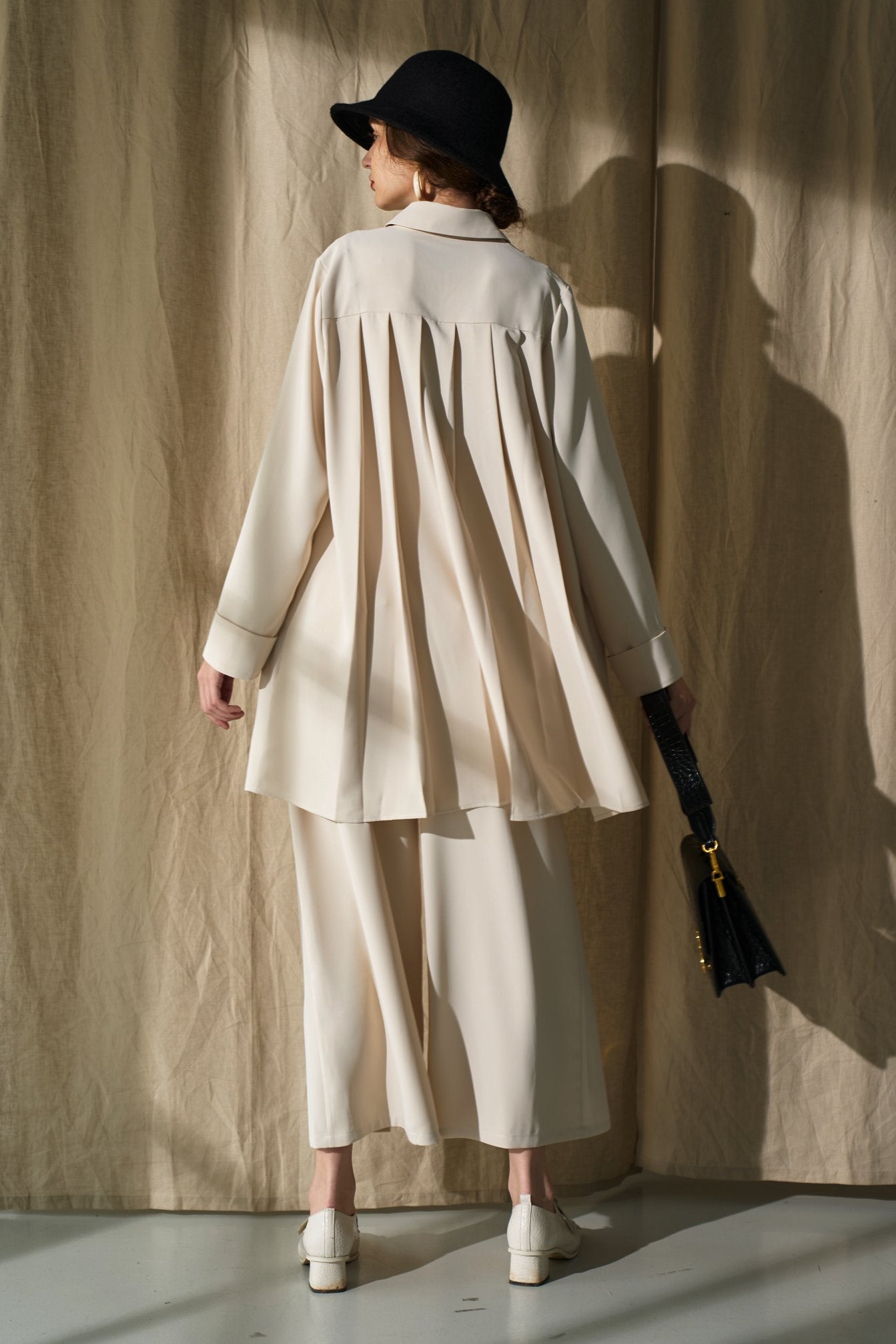 《ココナッツフレーバー》プリーテッドロングブラウス-Ivory