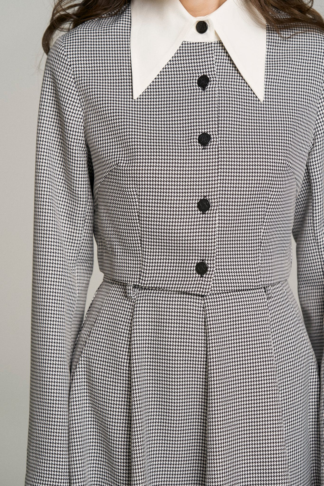 《つい一口食べちゃいました》バリモアカラークロップドブラウス-Houndstooth check